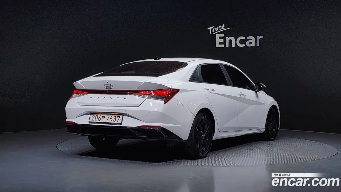 Hyundai AVANTE — фото 2