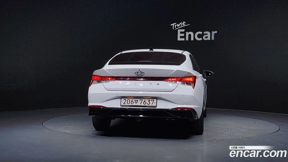 Hyundai AVANTE — фото 4