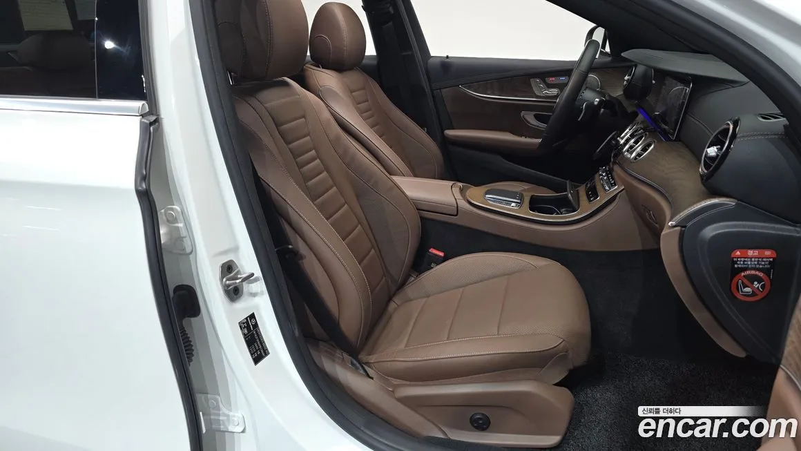 Mercedes-Benz E-Class 2023 из KR, фото 10