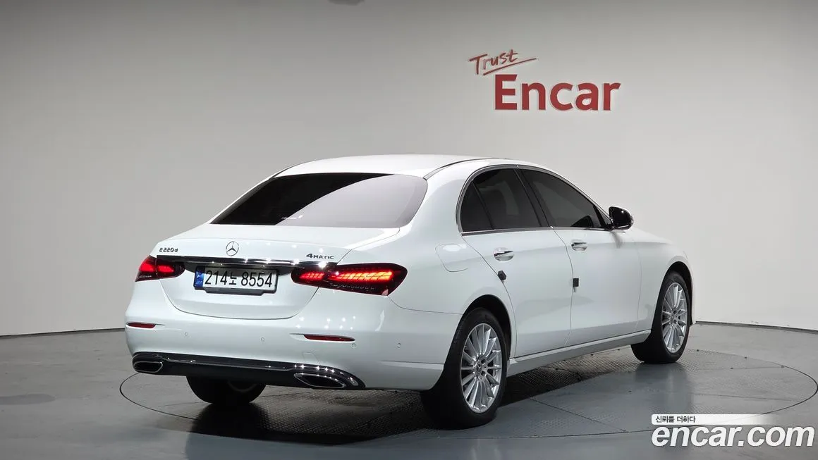 Mercedes-Benz E-Class 2023 из KR, фото 2