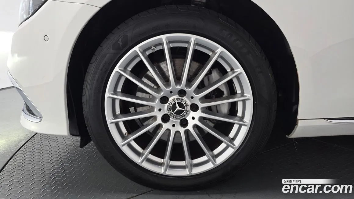 Mercedes-Benz E-Class 2023 из KR, фото 5