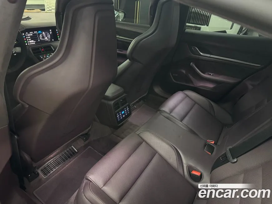 Porsche Taycan 2021 из KR, фото 10