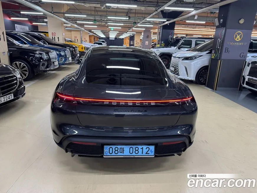 Porsche Taycan 2021 из KR, фото 4