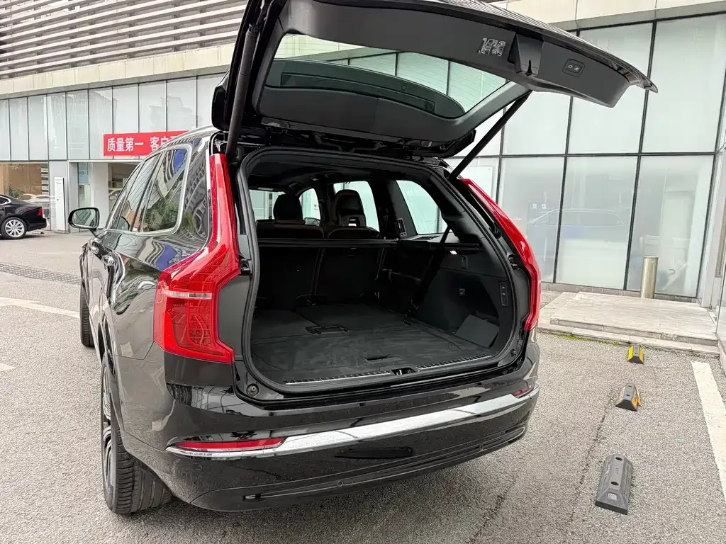 Volvo XC90 2023 из CN, фото 7