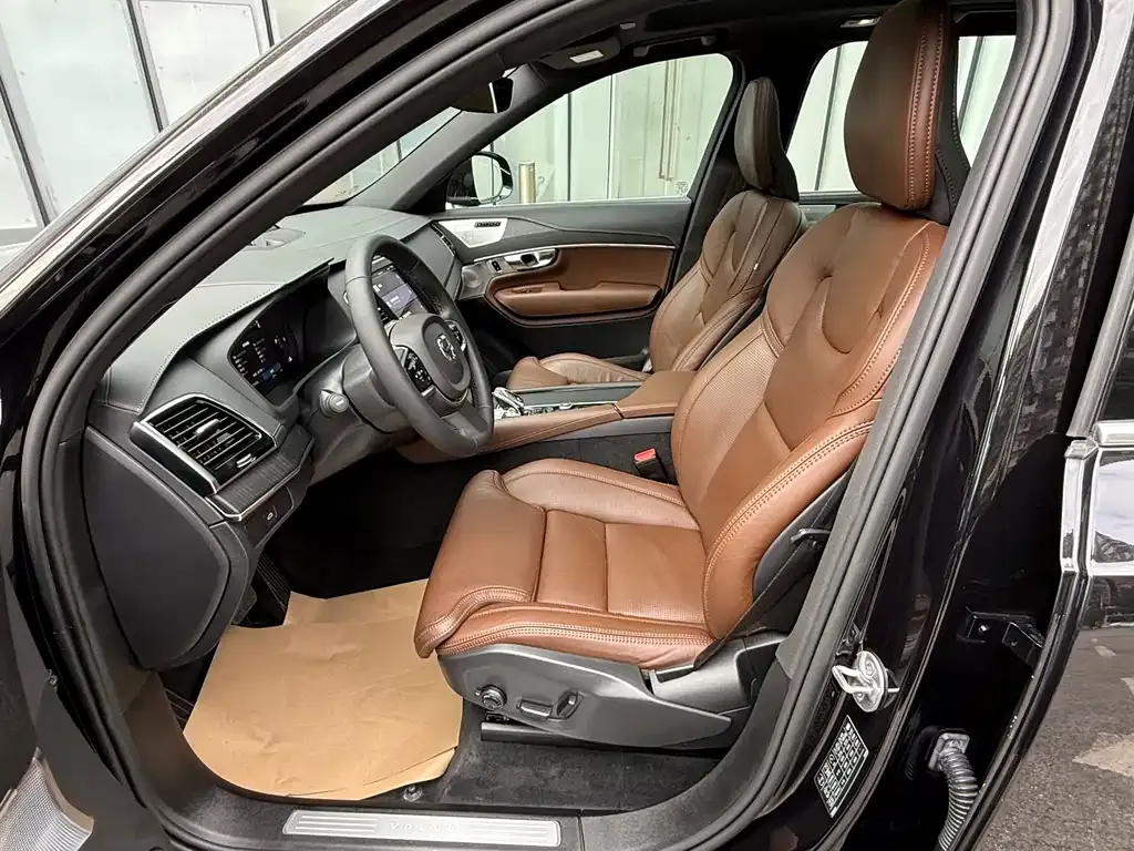 Volvo XC90 2023 из CN, фото 9