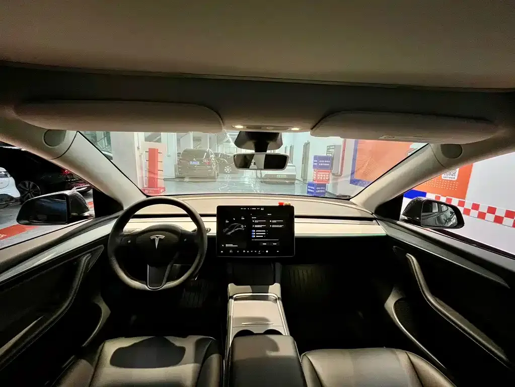 Tesla Model Y 2024 из CN, фото 5