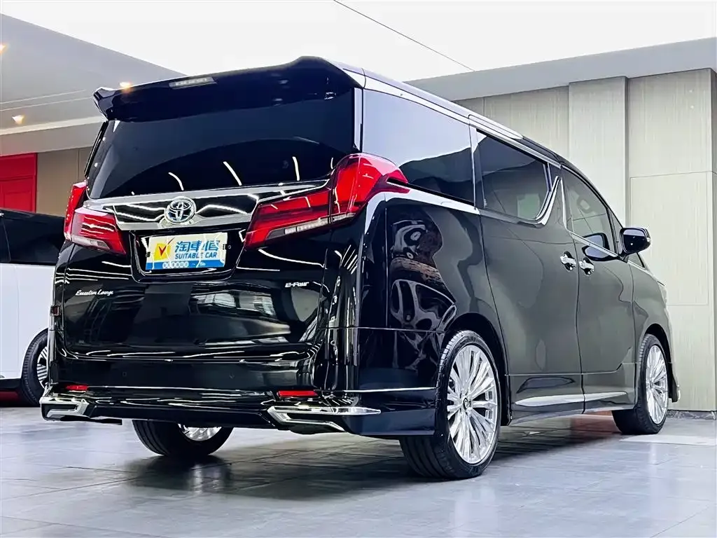 Toyota Alphard 2021 из CN, фото 4