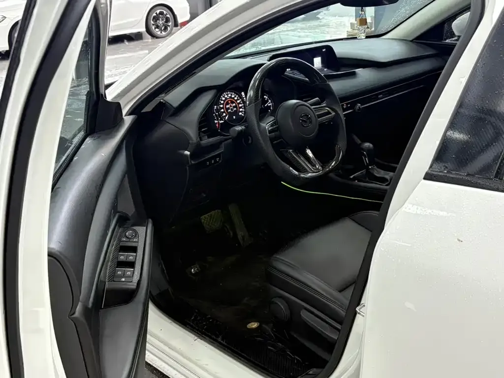 Mazda 3 Axela 2021 из CN, фото 5