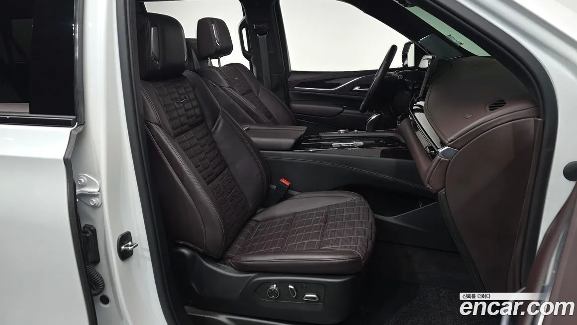 Cadillac Escalade 2023 из KR, фото 10