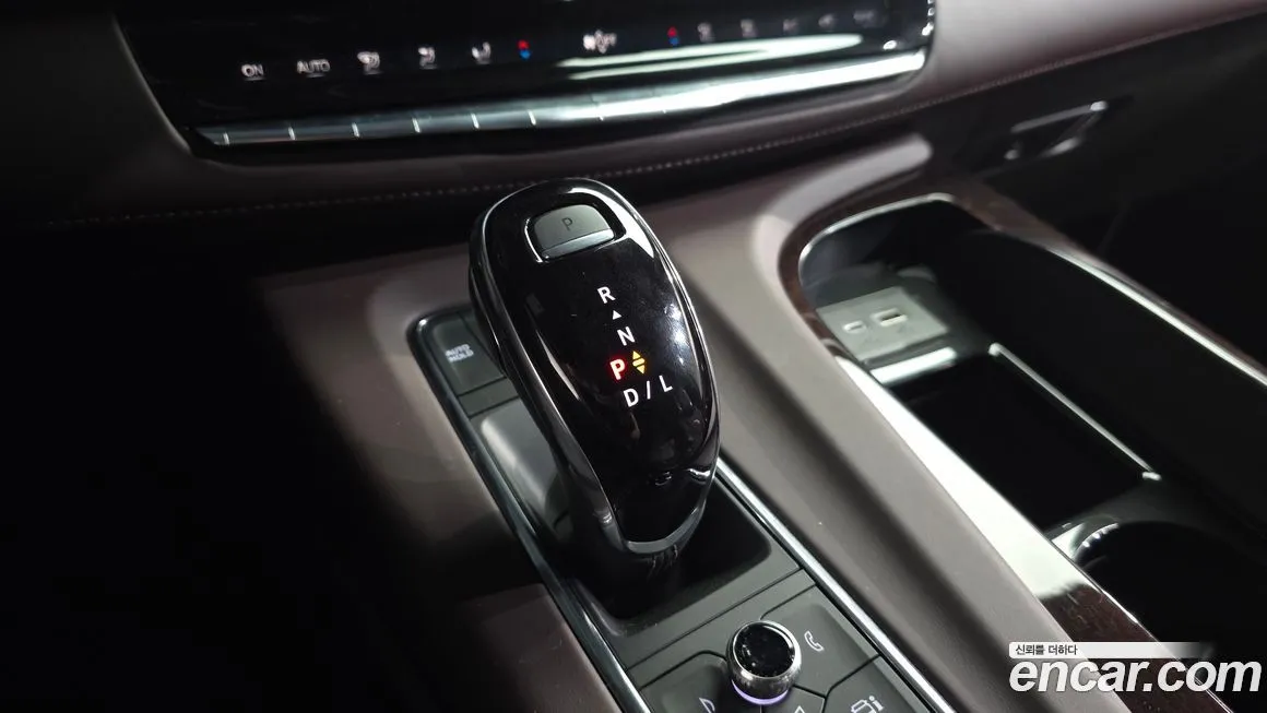 Cadillac Escalade 2023 из KR, фото 9