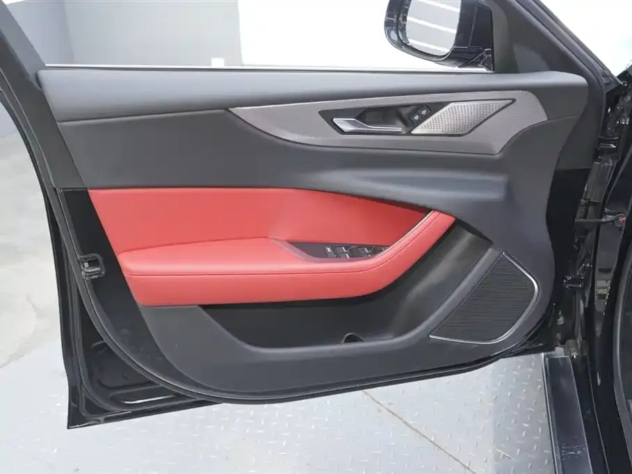 Jaguar XEL 2025 из CN, фото 10