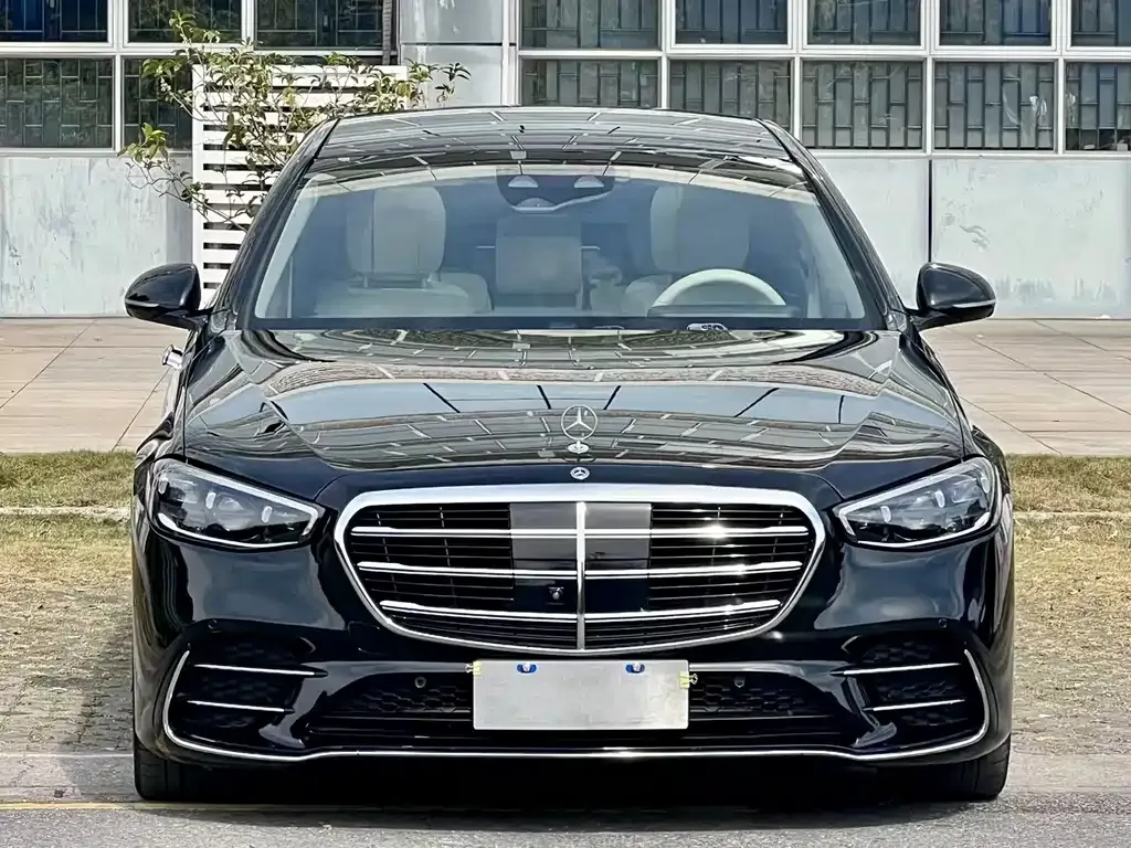 Mercedes-Benz S-Class — фото 1