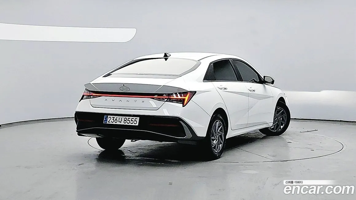 Hyundai AVANTE — фото 2