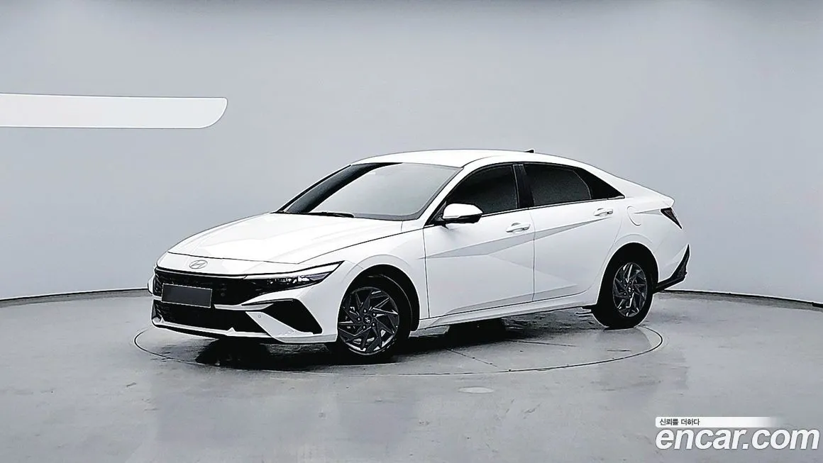 Hyundai AVANTE — фото 3