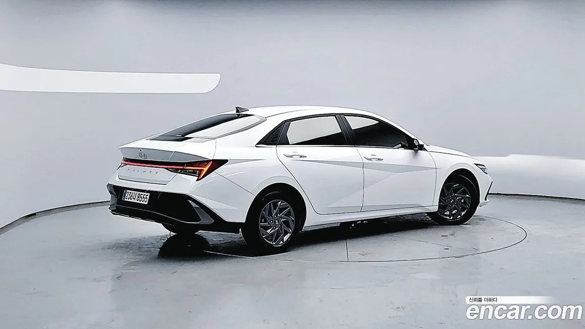 Hyundai AVANTE — фото 4