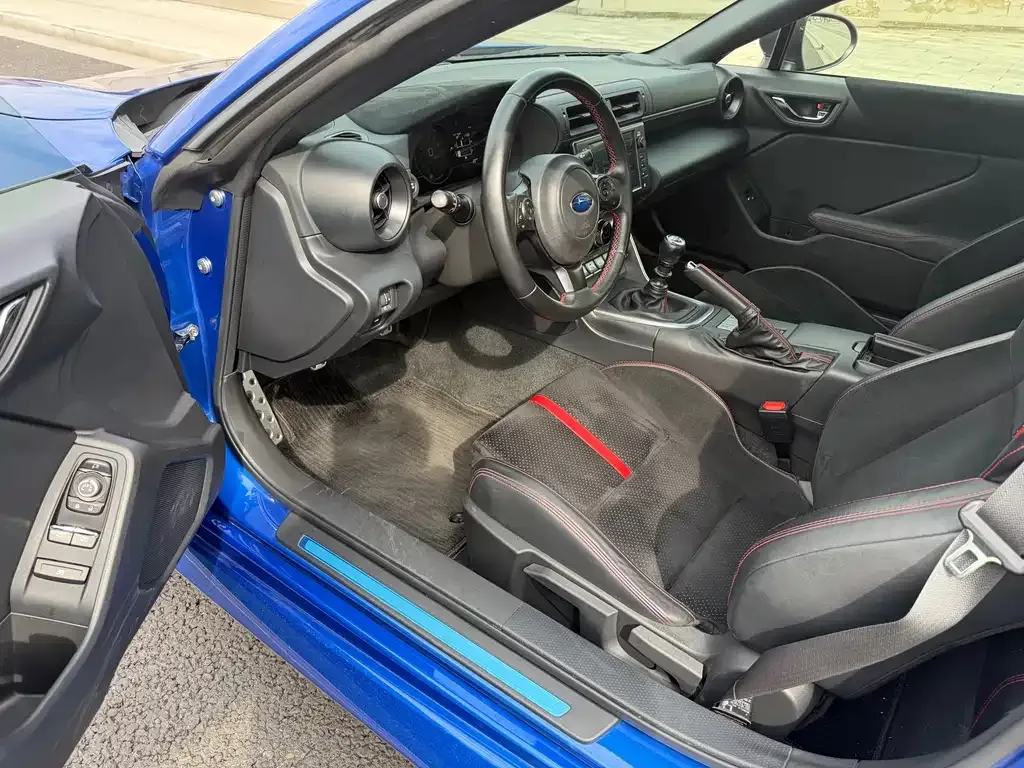 Subaru BRZ 2022 из CN, фото 9