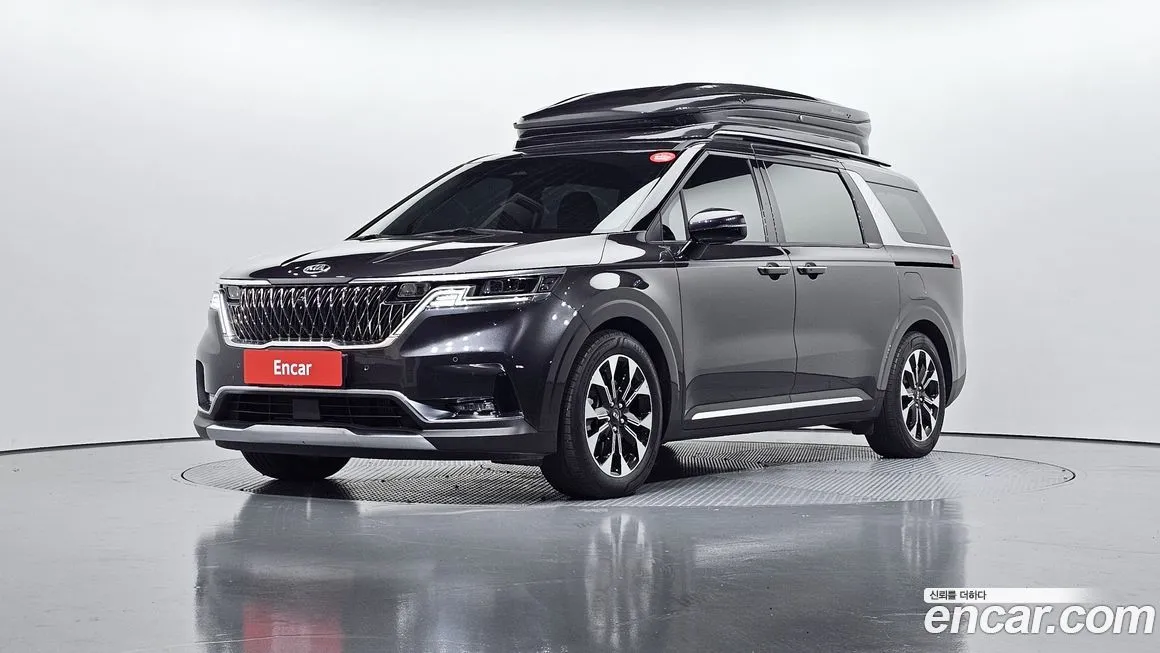 Kia Carnival — фото 1