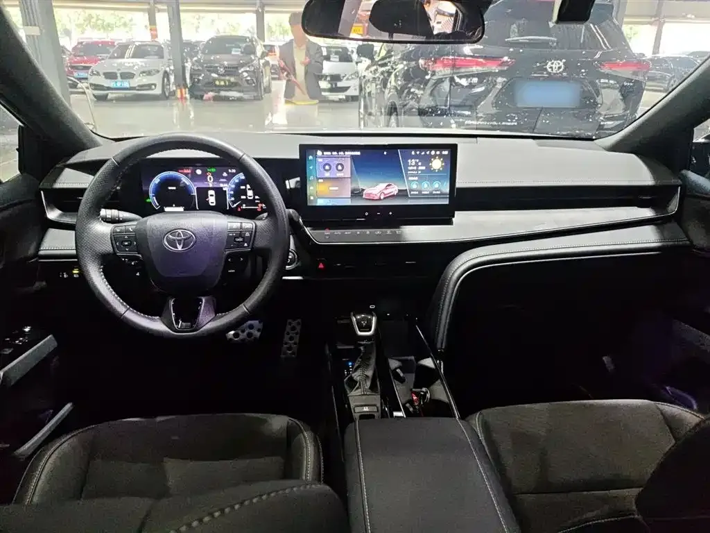 Toyota Camry 2025 из CN, фото 10