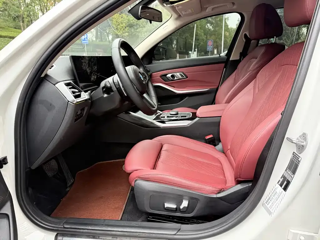 BMW 3 Series 2023 из CN, фото 6