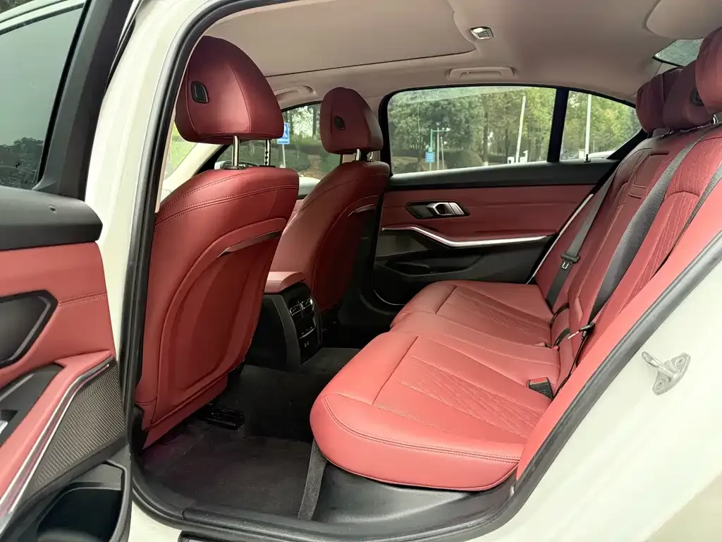 BMW 3 Series 2023 из CN, фото 8