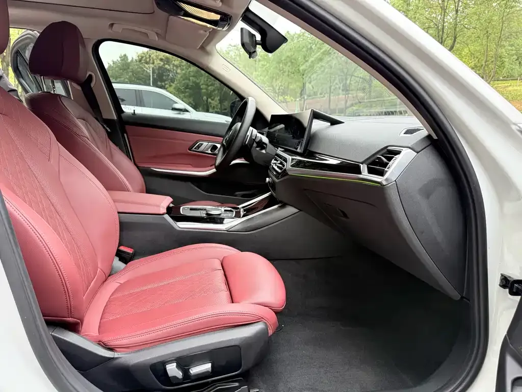 BMW 3 Series 2023 из CN, фото 9