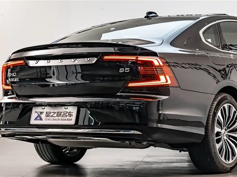 Volvo S90 2024 из CN, фото 8