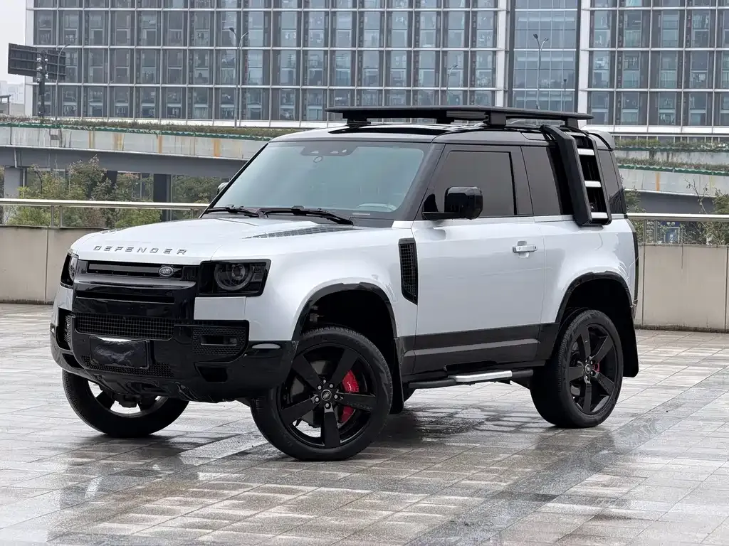 Land Rover Defender — фото 1