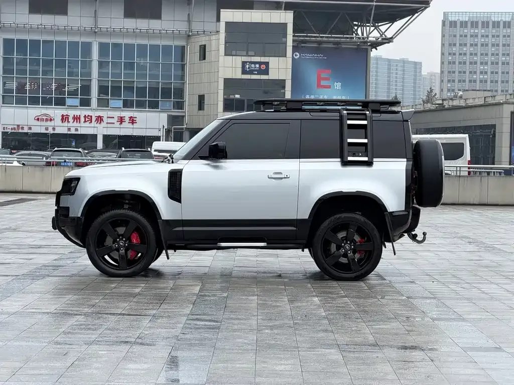 Land Rover Defender — фото 4