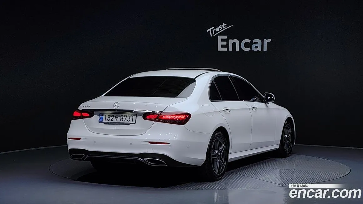 Mercedes-Benz E-Class — фото 2