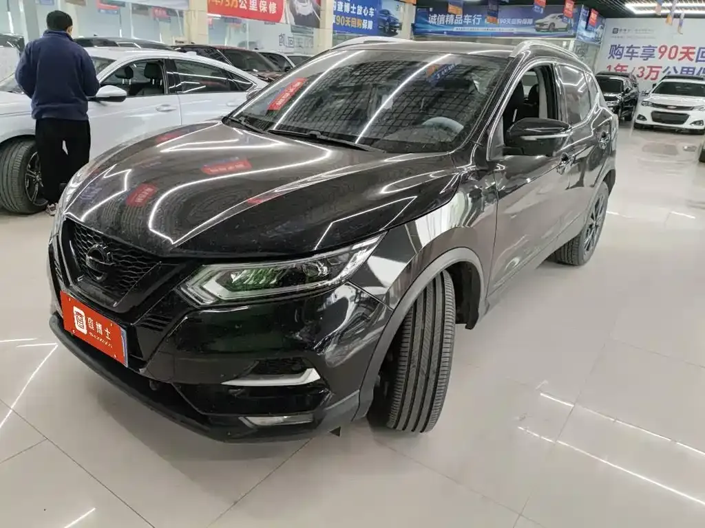 Nissan Qashqai — фото 1