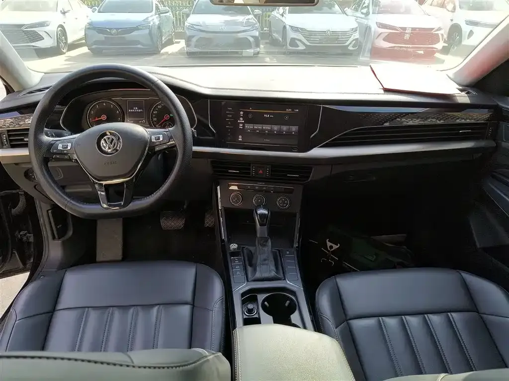 Volkswagen Passat — фото 10