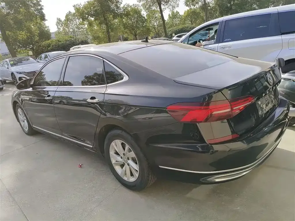 Volkswagen Passat — фото 5