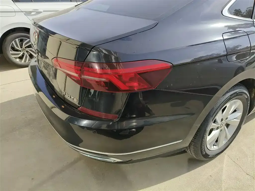 Volkswagen Passat — фото 8