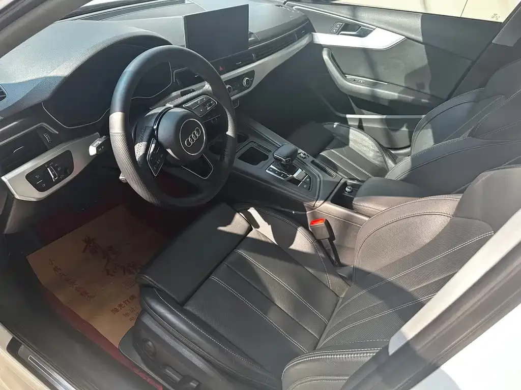 Audi A4L 2023 из CN, фото 6