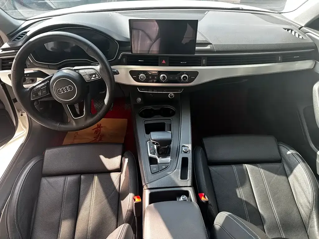Audi A4L 2023 из CN, фото 7
