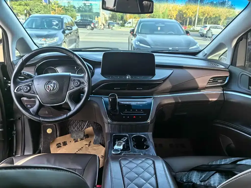 Buick GL8 2022 из CN, фото 10