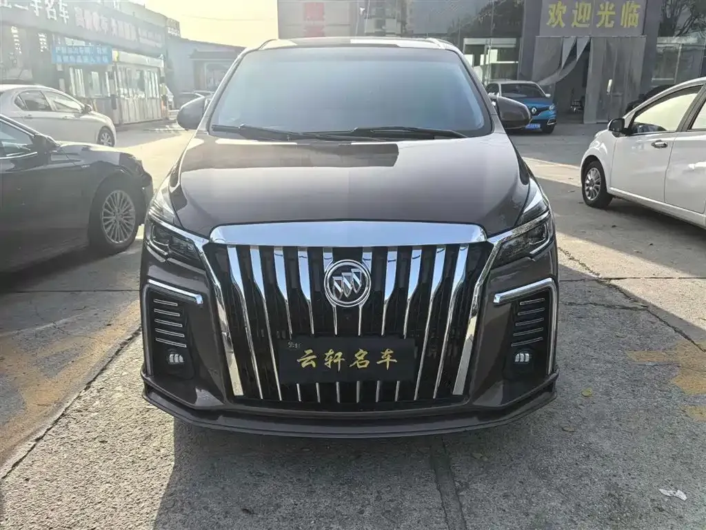 Buick GL8 2022 из CN, фото 2