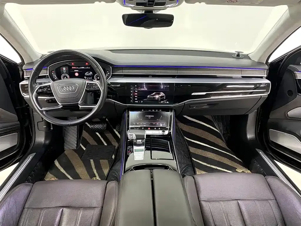 Audi A8 — фото 10
