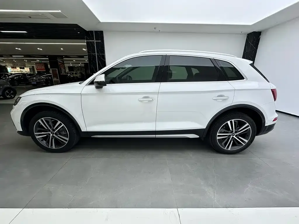 Audi Q5L 2022 из CN, фото 7