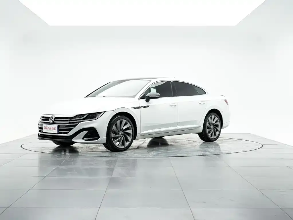 Volkswagen CC 2023 из CN, фото 1