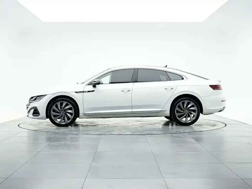 Volkswagen CC 2023 из CN, фото 4