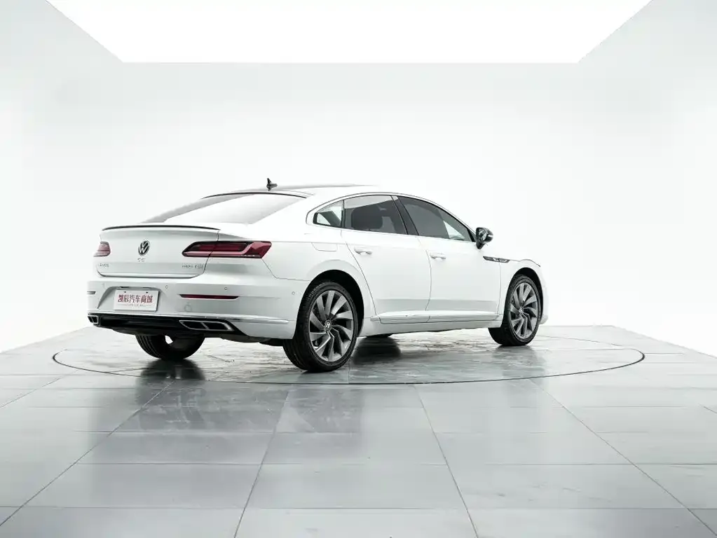 Volkswagen CC 2023 из CN, фото 8