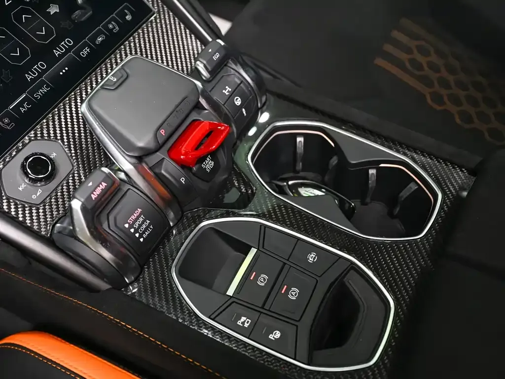 Lamborghini Urus 2023 из CN, фото 10