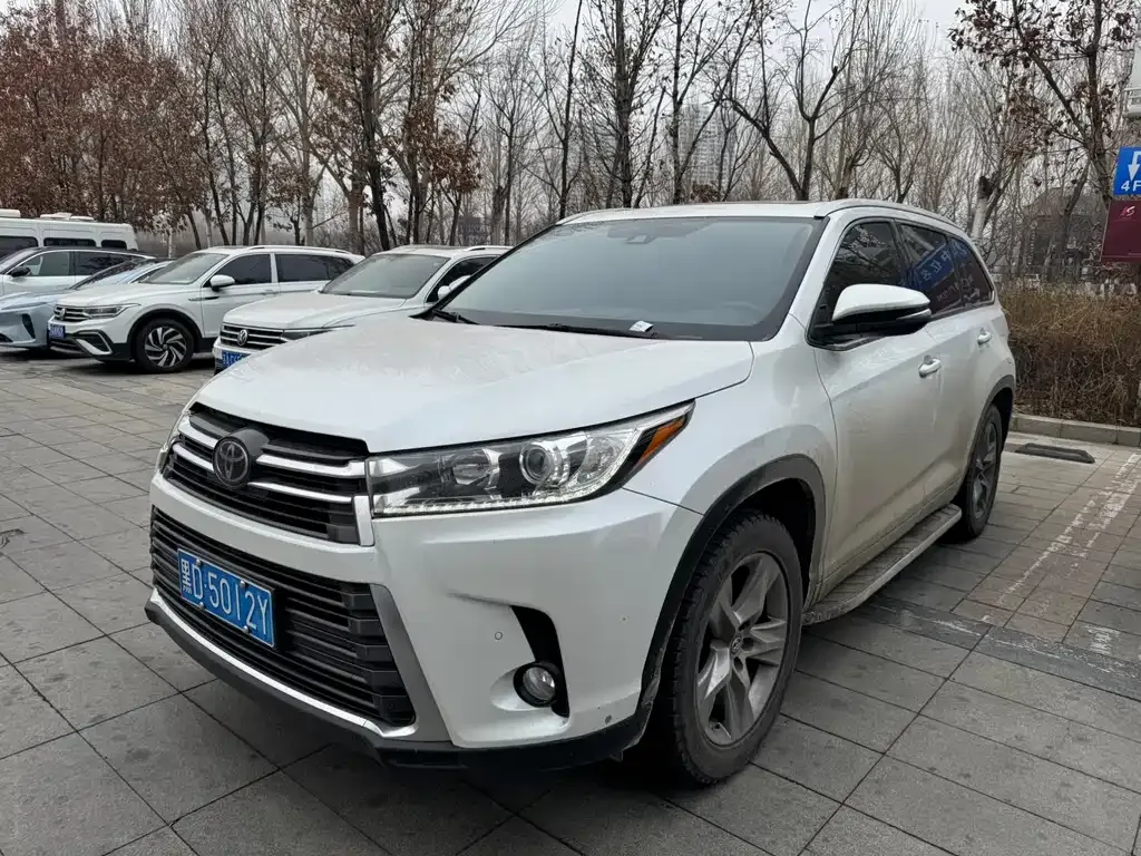 Toyota Highlander 2021 из CN, фото 1