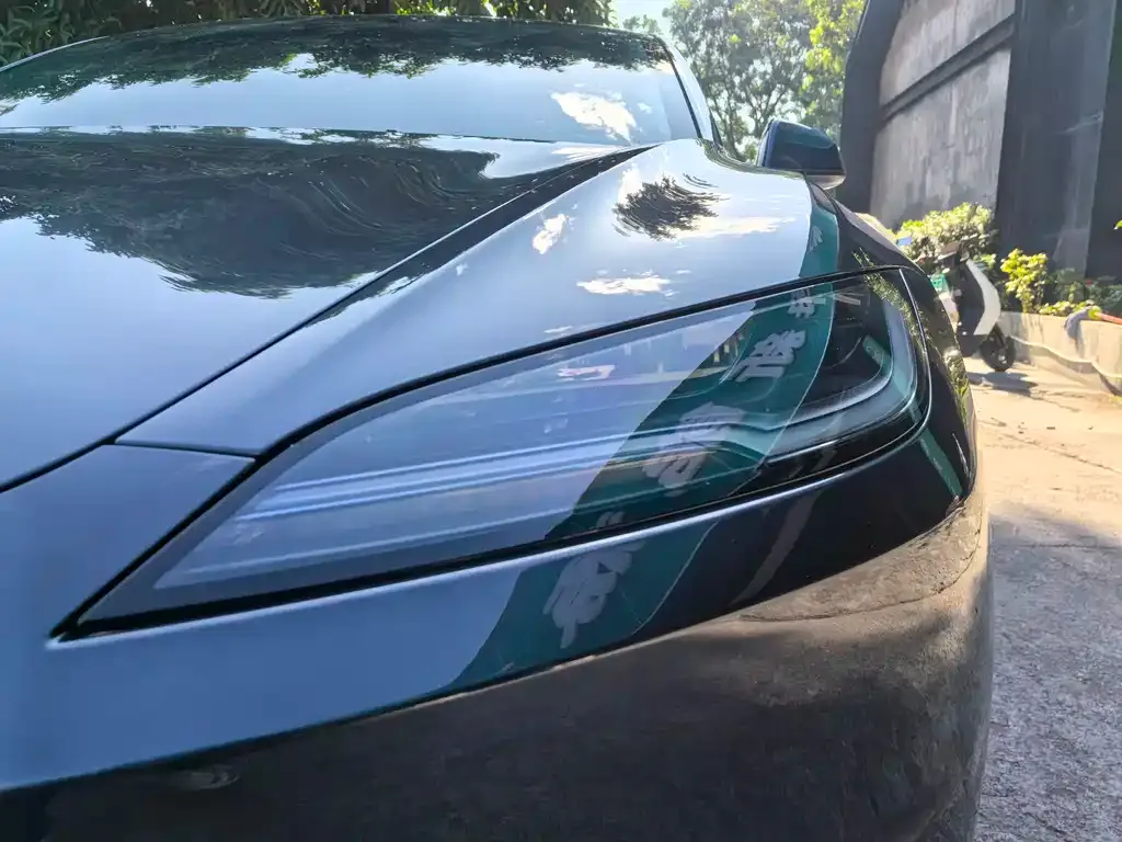 Tesla Model 3 — фото 4