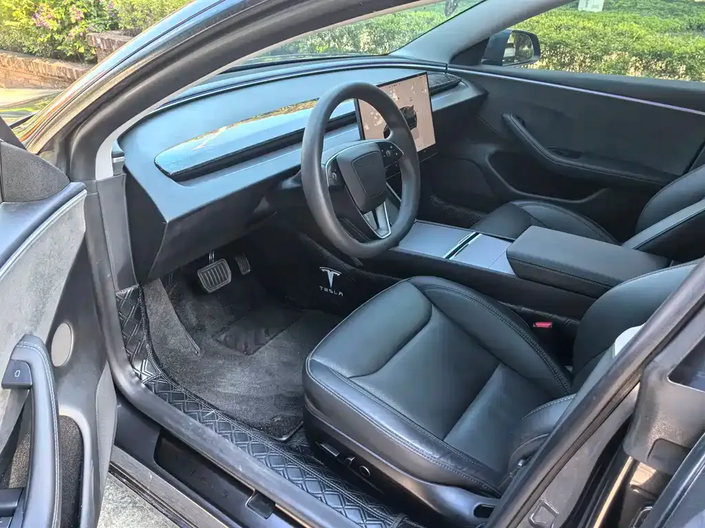 Tesla Model 3 — фото 6
