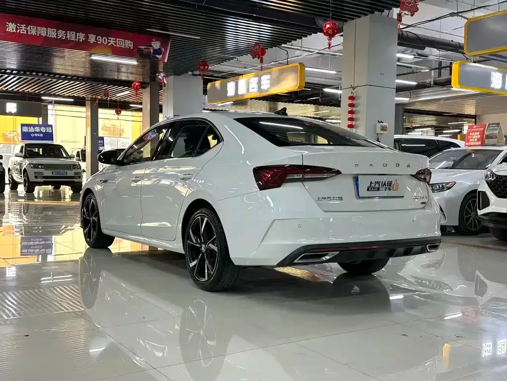 Skoda Octavia 2022 из CN, фото 9
