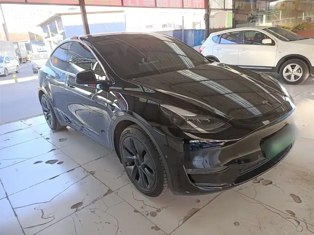 Tesla Model Y — фото 4