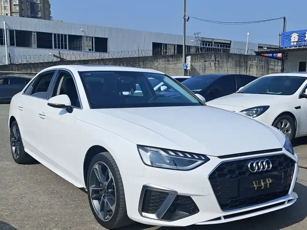 Audi A4L 2023 из CN, фото 3