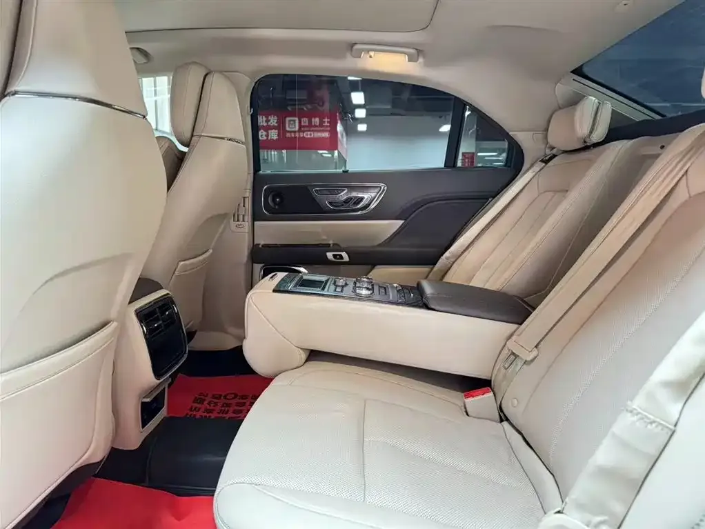 Lincoln Continental 2021 из CN, фото 8